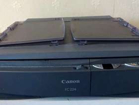 Freecycle Canon Model FC224 Photocopier Compact, Lightweight, Portable with manual