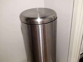 Freecycle Tall kitchen peddle bin