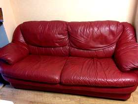 Freecycle Leather Settee
