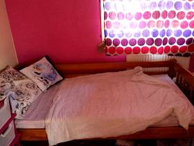 Freecycle Single bed frame (pine)