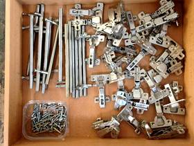 Freecycle Kitchen cabinet hinges and T bar stainless steel handles