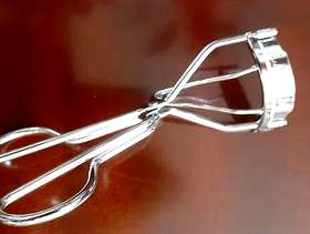 Freecycle Eyelash Curler