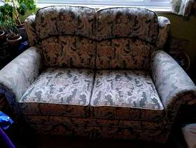 Freecycle 2 seater settee -