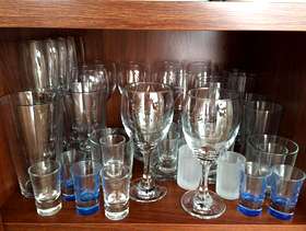 Freecycle Set of wine glasses, champagne glasses and shot glasses