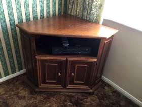 Freecycle Tv/dvd/video corner unit