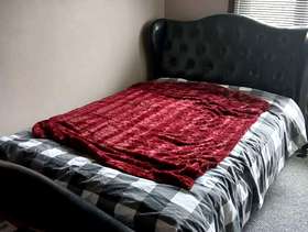 Freecycle Bed double