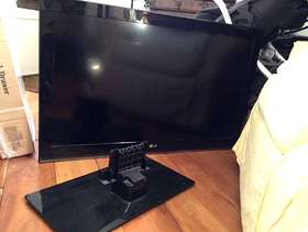 Freecycle LG 37 inch flat screen TV