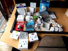 Freecycle Assorted Electrical sockets, plugs and fittings