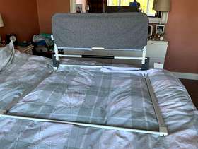Freecycle Foldable bed rail
