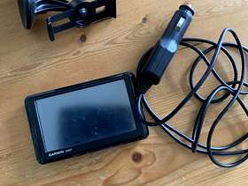 Freecycle Garmin Nuvi satnav free to collector.