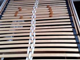 Freecycle 4'6" bed base with remote control for raising and lowering ...