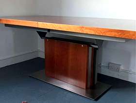 Freecycle Extendable dining table 6ft x 3ft