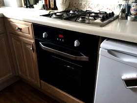 Freecycle Electric Indesit oven.