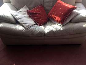 Freecycle Double cream sofa