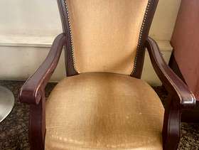 Freecycle Classic Arm Chair