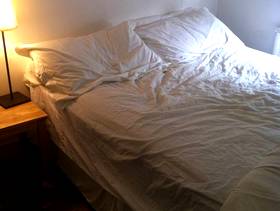 Freecycle Very comfy double bed available