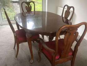 Freecycle Dining Table and 4 chairs