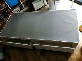 Freecycle Single bed base with drawers
