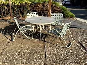 Freecycle Vintage Brown Jordan Patio Set
