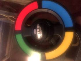 Freecycle Simon swipe electronic game