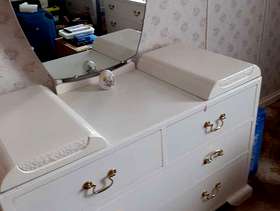 Freecycle 1950 dressing table and draws