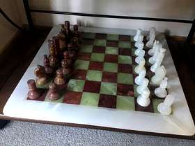 Freecycle Onyx chess set