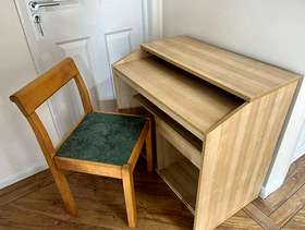 Freecycle Small Computer Desk & Chair