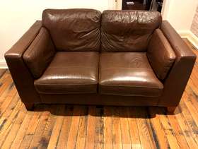 Freecycle Chocolate brown 2-seater leather sofa