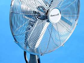 Freecycle Free standing rotating electric Fan