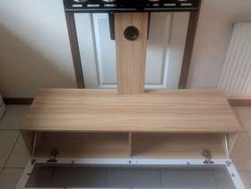 Freecycle TV stand for free