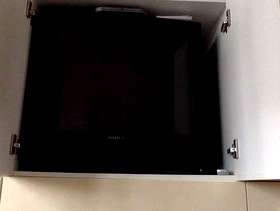 Freecycle Retro Sony TV