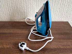 Freecycle Russel Hobs clothes iron