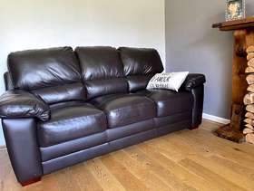 Freecycle 3 Seater Leather look settee