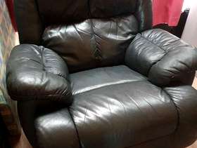 Freecycle Leather recliner chair (seperates)