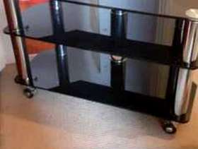Freecycle TV and dvd table