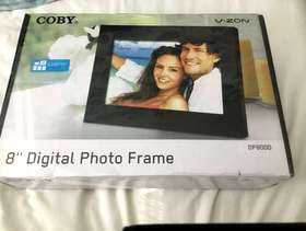 Freecycle Digital Photo Frame - great gift