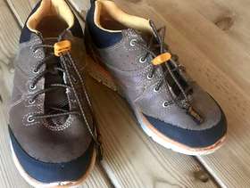 Freecycle Kids leather Timberland boots size 12.5