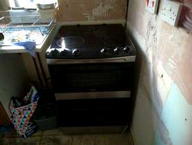 Freecycle Zanussi double oven ZCV66030XA