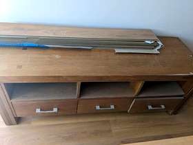 Freecycle Large wooden TV stand / drawers