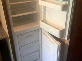 Freecycle Indesit Fridge/Freezer