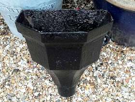 Freecycle Cast iron rain hopper planter