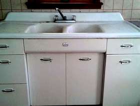 Freecycle Vintage sink from the 50's in 63126