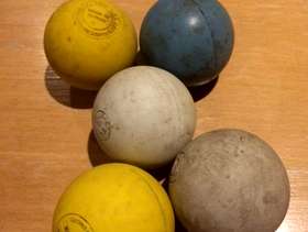 Freecycle 30+ lacrosse balls - Collect from Alton