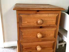 Freecycle Solid oak bedside drawers