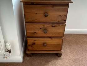 Freecycle Bedside cabinet