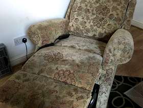 Freecycle Electric recliner