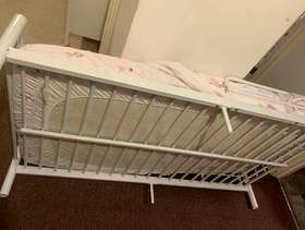 Freecycle Toddler bed, mattress, bedding & accessories