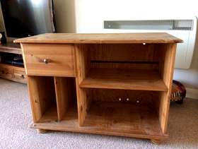 Freecycle Storage / TV unit