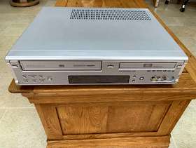 Freecycle Daewoo video cassette recorder/dvd recorder model df-4100p