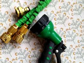 Freecycle Brand new expandandable hose from B&Q with fittings and sprayer